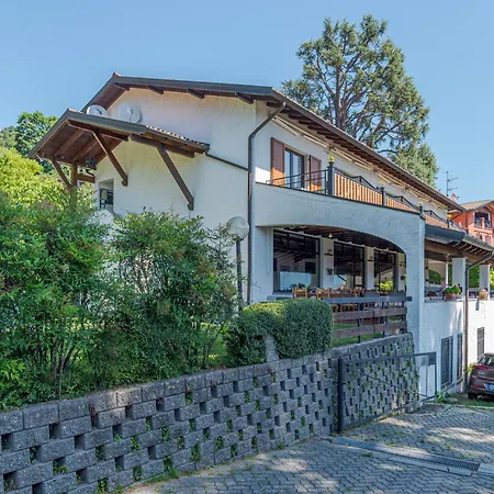 View Cori Μενάτζιο