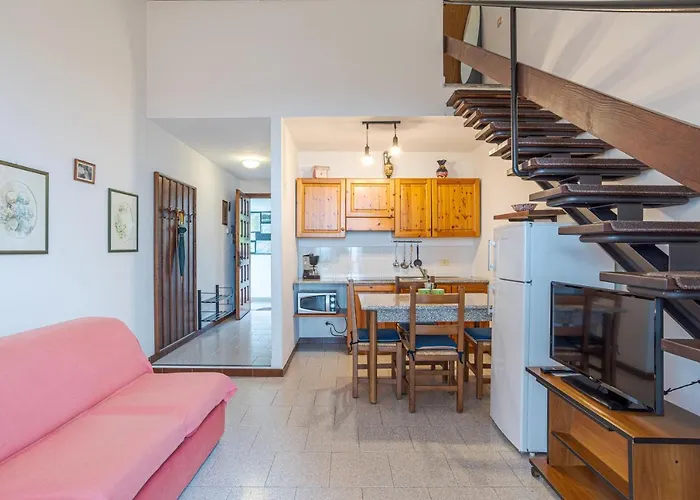 View Cori * Μενάτζιο