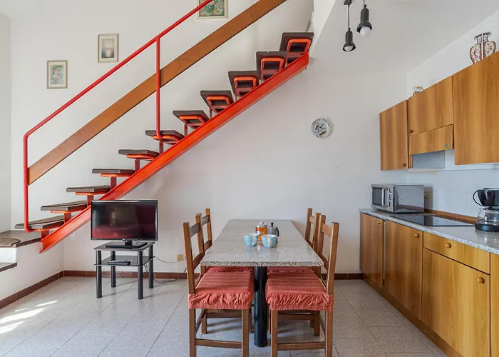 View Cori * Μενάτζιο